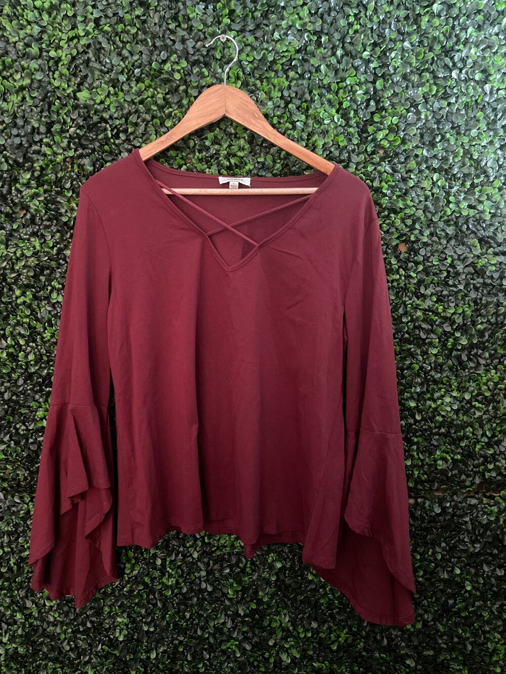 Umgee USA Maroon Blouse Flared sleeves Women’s Size L